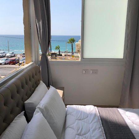 Hotel Room Service Bat Yam Exterior photo